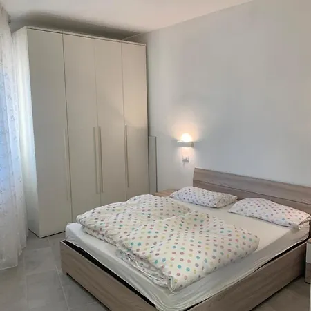 Peschieraview Flat X4 *